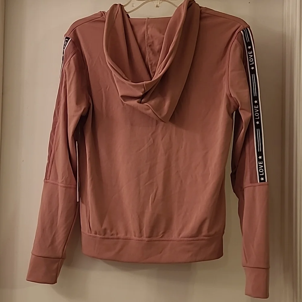 Active wear - Picture 4 of 6